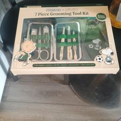 7 Peace Grooming Tool Kit