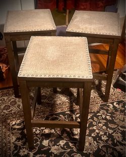 Set of 3 Ashley Furniture Backless Bar Stools with Nailhead Trim