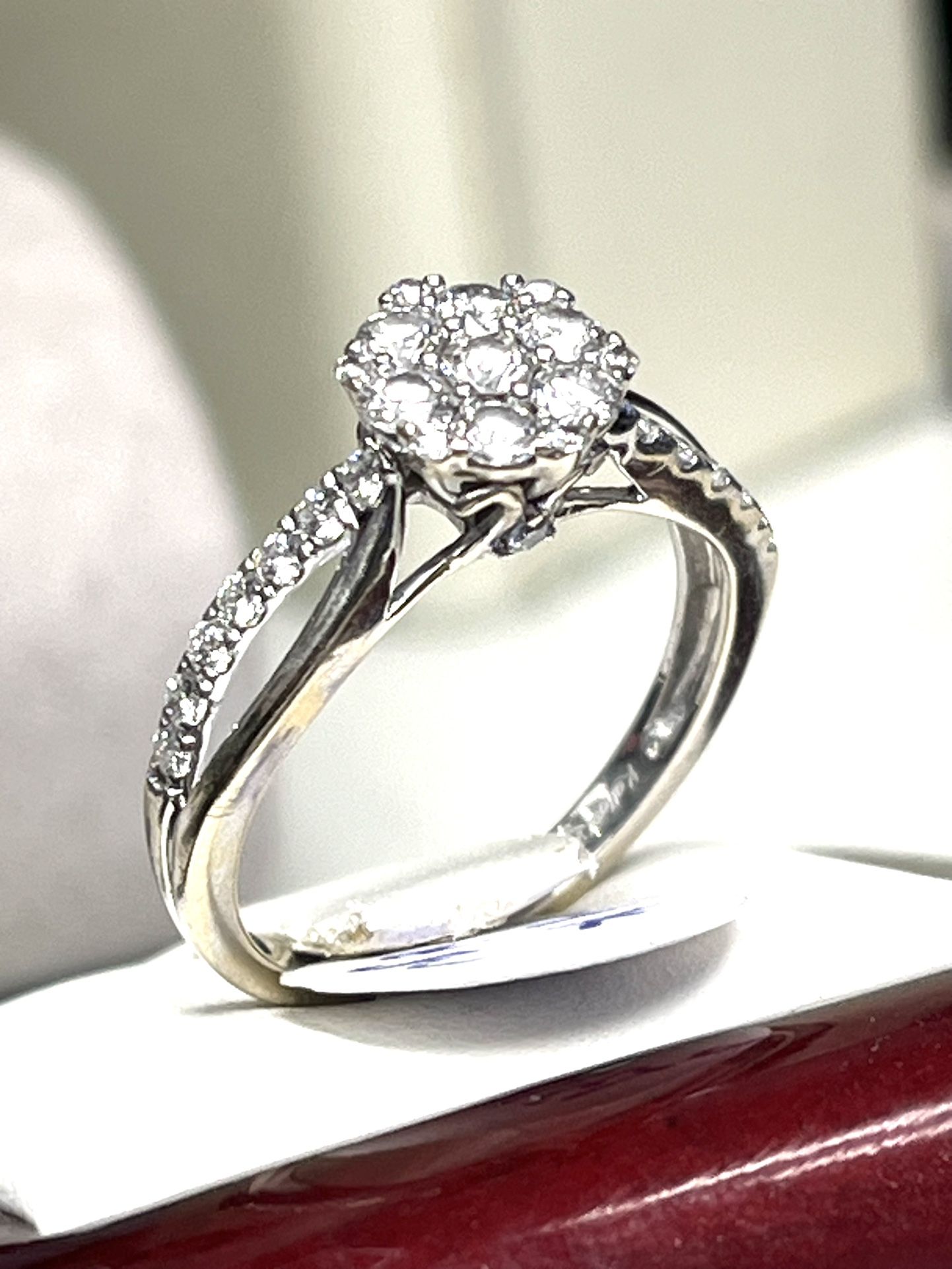 14k White Gold Ladies Cluster Halo Diamond Wedding Ring