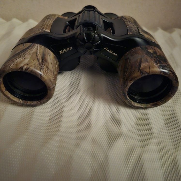 Nikon Binoculars 10x40 $45 obo