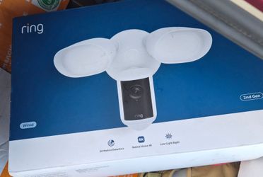 1 brand new ring flood light camera
