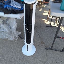Tower fan used good condition $25

Ventilador en buenas condiciones $25

Pick up only in Lamont 
No delivery,shipping or trades sorry