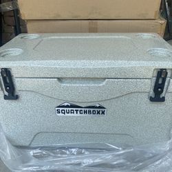 Brand new Squatchboxx the roadtripper 16 cooler 27.9”x 17.1”
