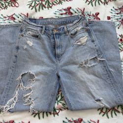 American Eagle Ripped Mom Jeans 