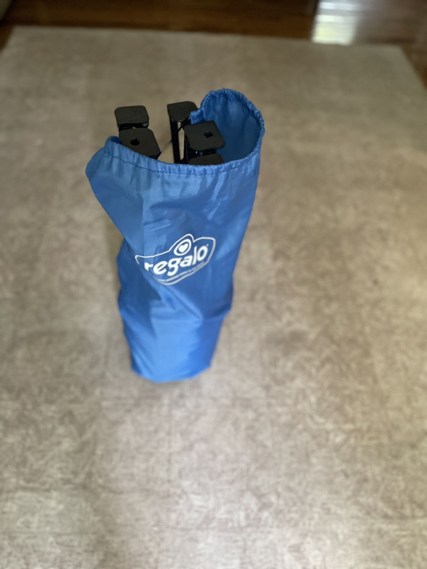 Regalo Toddler Cot With Sheet