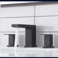 3 Hole Bathroom Faucet Brushed Nicke  And Black ! F4 N $40