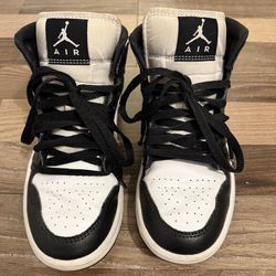 Nike Air Jordan 1 – Youth Size 5 – Good Condition