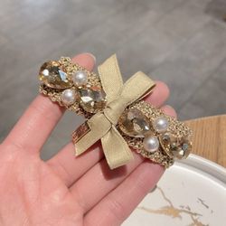 Hair ornament bow