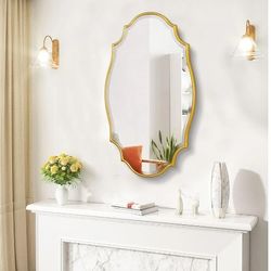 🔥 NEW IN BOX! 24"x36" Scalloped Oval Wall Mirror (Gold) 🔥