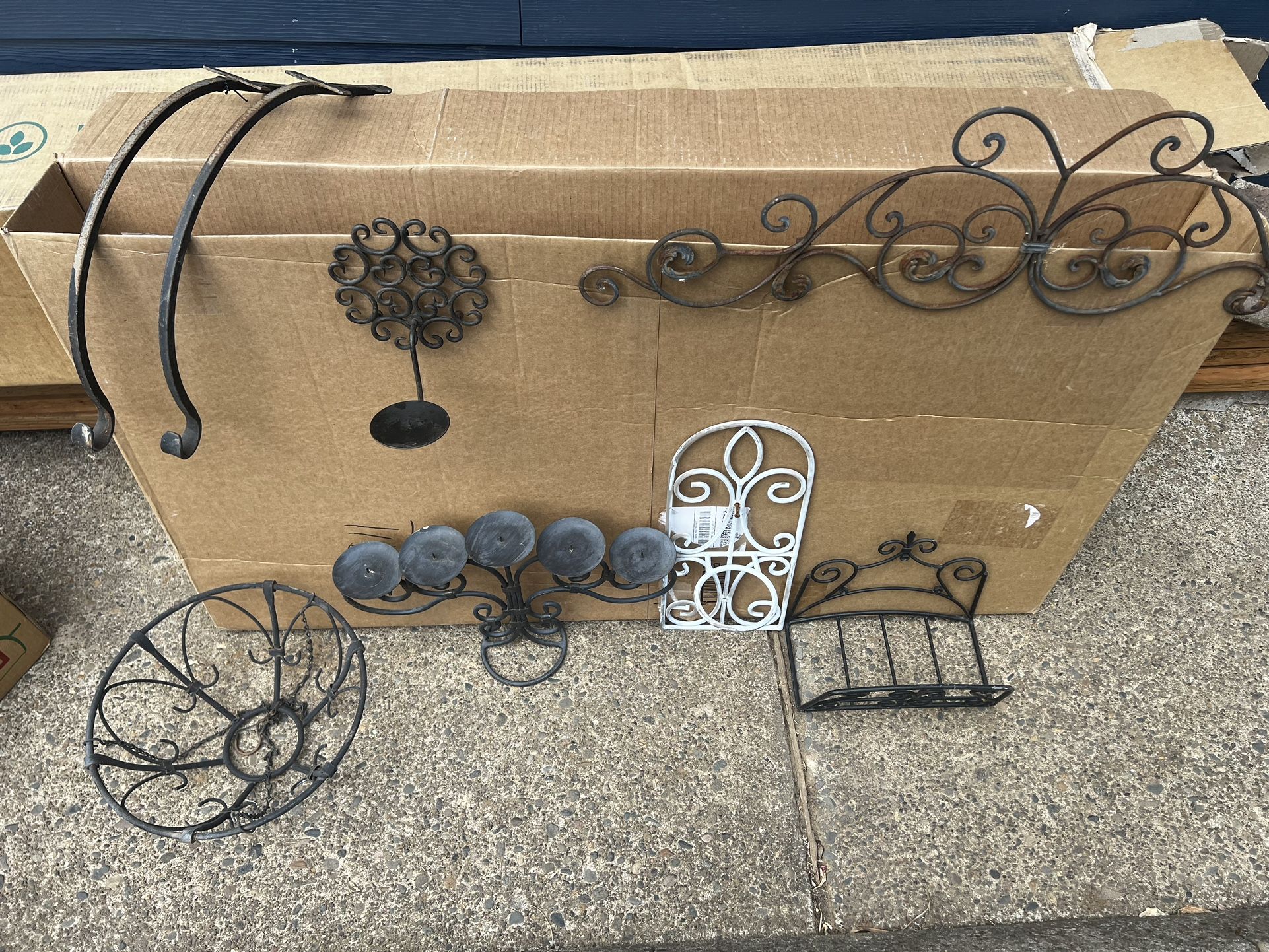 Wrought Iron, Yard Metal Ornaments, Decor And Candleholders