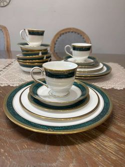 Lenox classic collection( 20 pieces)