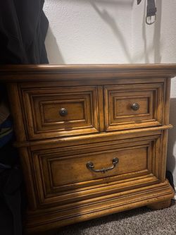 Walter of Wabash Matching Nightstand set (2)