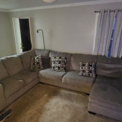 Sectional couch 