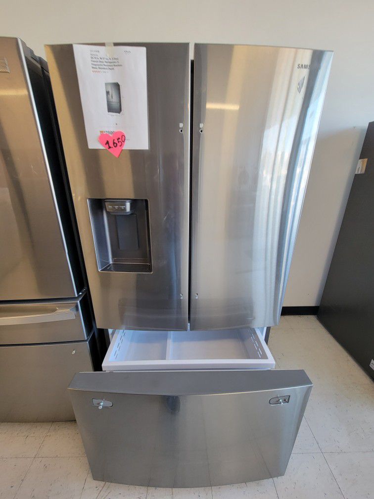 Refrigerator New Scratch And Dent With 6months Warranty 