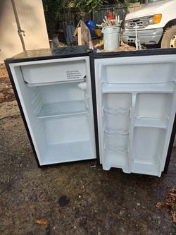Galanz 3.3 Cubic In. 1 Door Refrigerator/freezer
