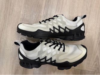 ECCO BIOM Women’s Sneakers Size EU 40 US 9-9.5