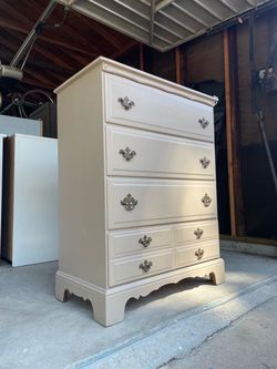 4 Drawer Wooden Dresser