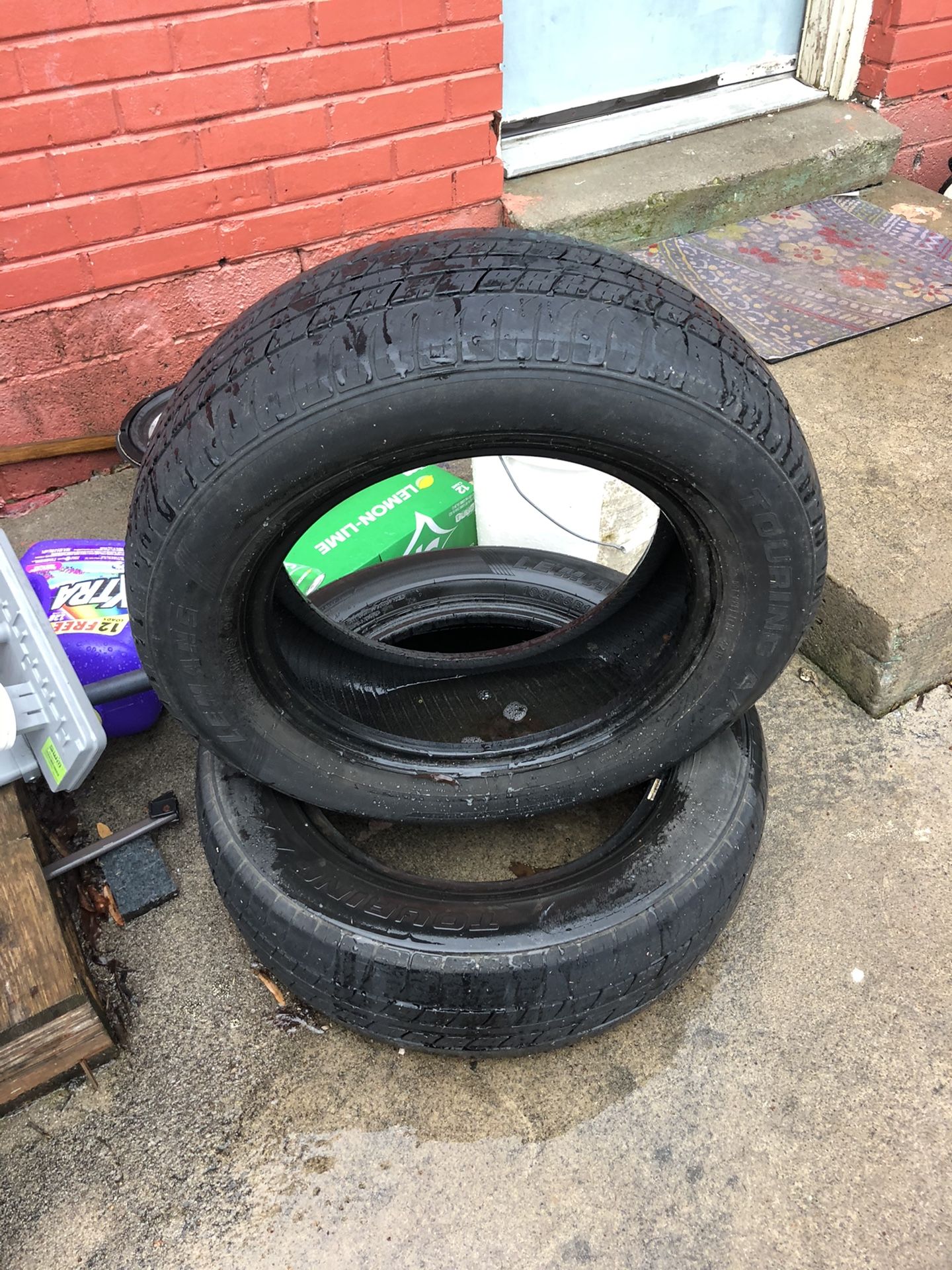 2 free tires 195-65 R15