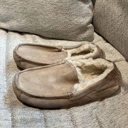 Men’s Ascot Ugg Slippers Size 10