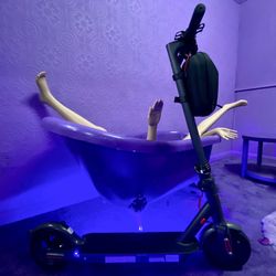 🚨Electric Scooter🚨 19mph / 21 mile range (Warranty & Reapairs)