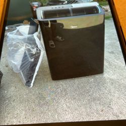 Air Conditioner 14,000 Btu For Sale 