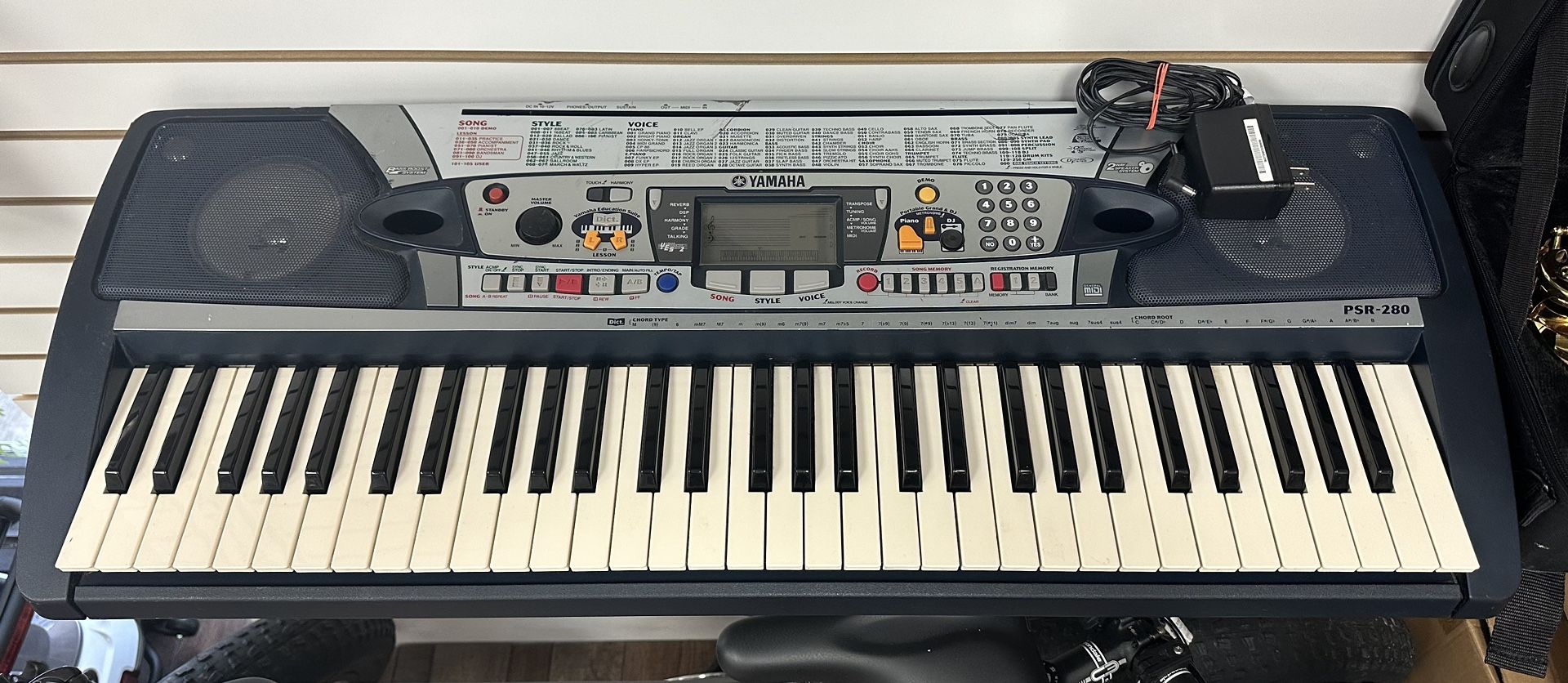 Yamaha PSR-280 General MIDI Keyboard Synthesizer