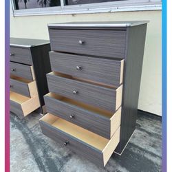 Dresser/ Five drawers dresser