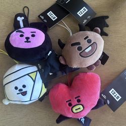 B21 Halloween Plushies 