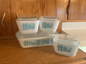 Pyrex Turquoise Amish Butter Dish (8 pieces)
