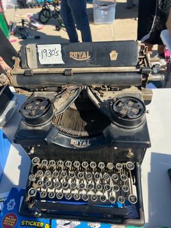 Vintage Type Writer