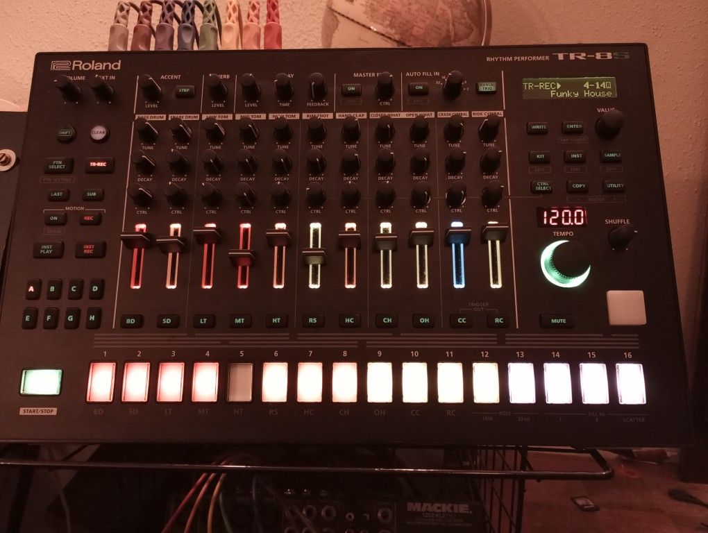 Roland TR-8S Drum Machine