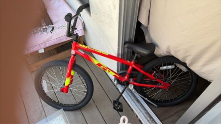 GT Youth BMX Bike - Red/Yellow