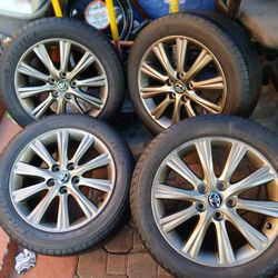 JUEGO DE RRINES PARA CARROS TOYOTA CAMRY LEXUX TACOMA  5 OYOS MEDIDA 17