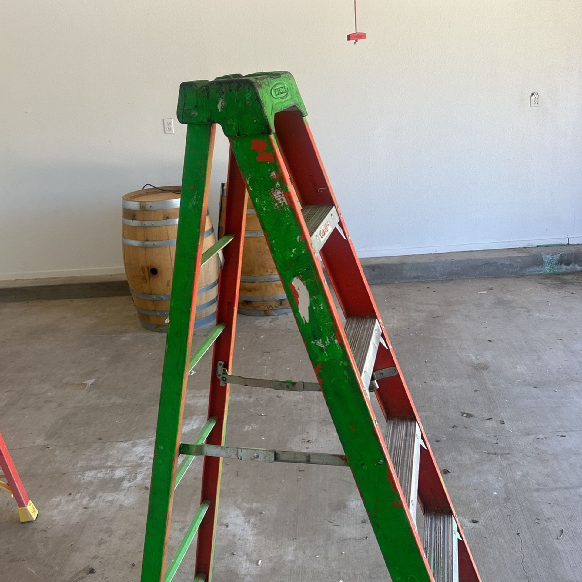 6 Foot Ladder