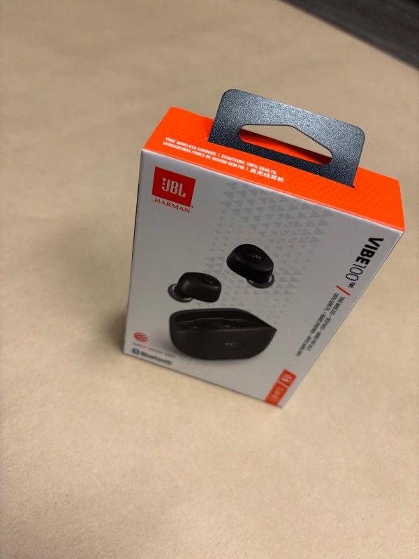 JBL Vibe 100 True Wireless Headphones New