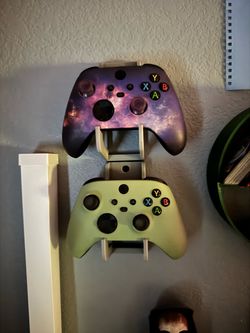 Xbox series x or PlayStation controller holder
