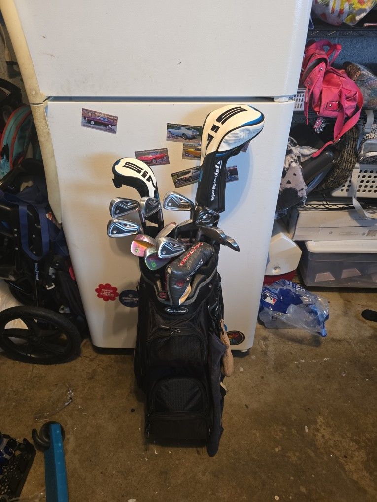 Golf Club Set With EVERYTHING