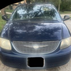 2004 Chrysler Town & Country