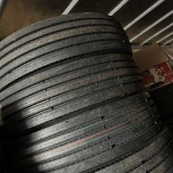 Tires 11.R22.5