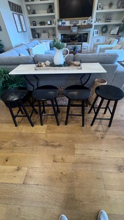Modern Farmhouse 24" Black Round Backless Bar Stools (set of 4)
