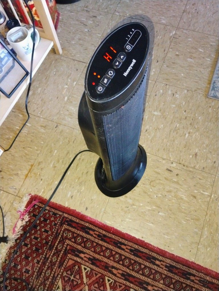 22" H Electric Heater Pickup Only Cash