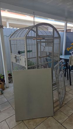 Jaula Beige De Hierro Fuerte Para Aves Grandes En Exelentes Condiciones Nueva