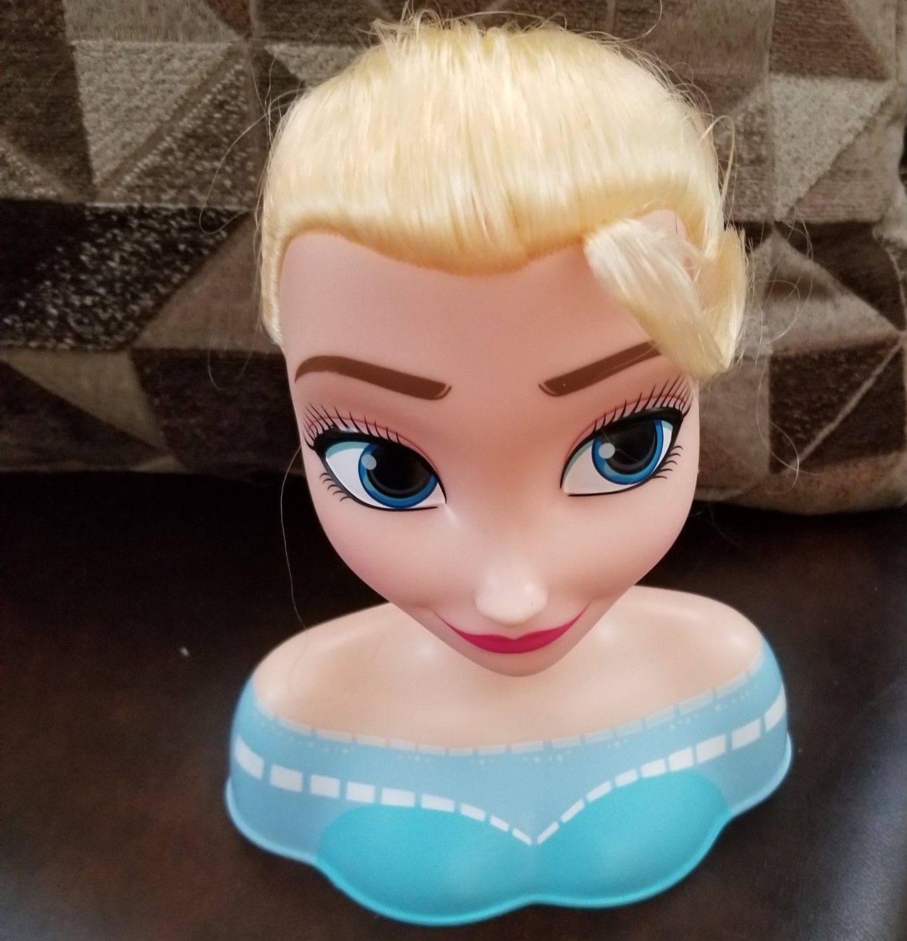 Brand new Elsa doll head