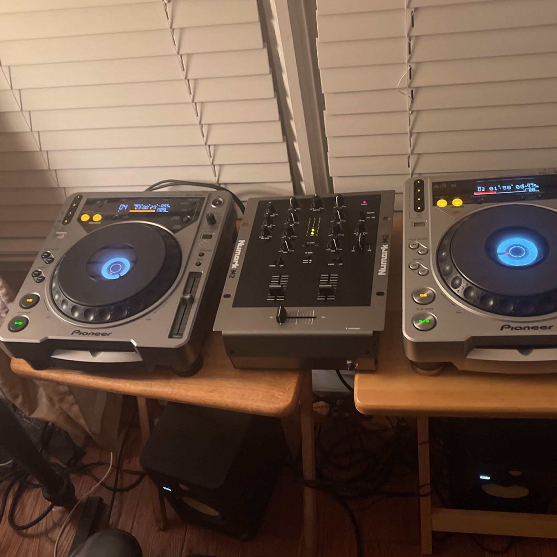 Pioneer CDJ MK2 1000 with Numark M2 Mixer