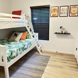 Bunk bed/ Litera full And Twin 