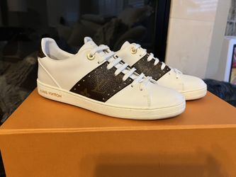 Authentic Louis Vuitton Front Row w/ Receipt 