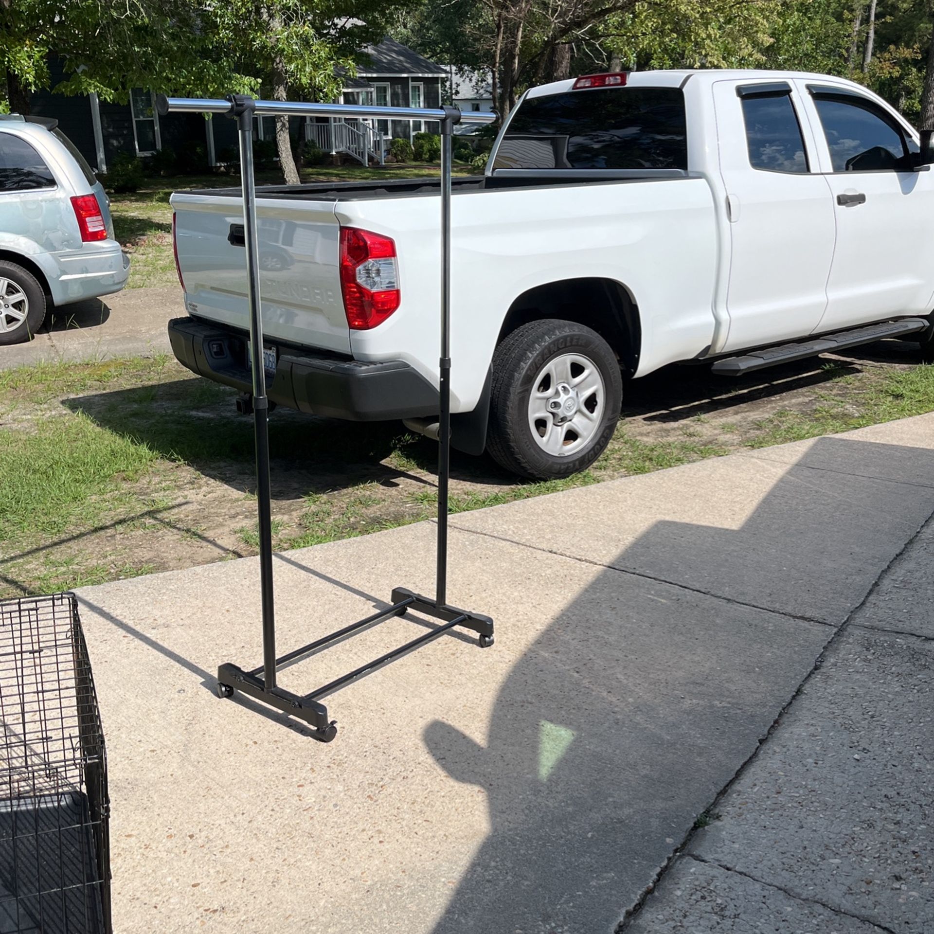 Clothes Rack Adjustable On Wheels