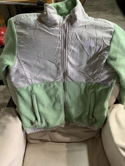 North face girls green jacket size Large 12-14 years. $20