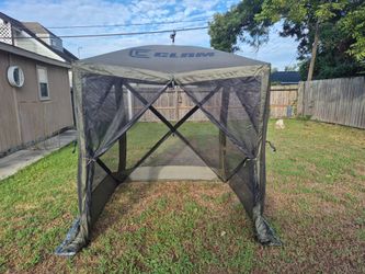 Nice Used clam outdoor tent.