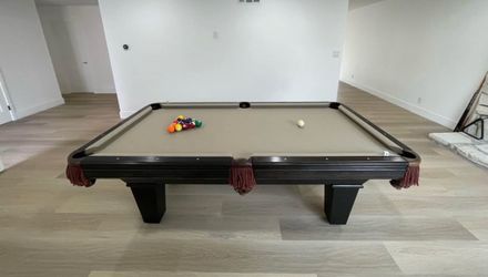 Pool table